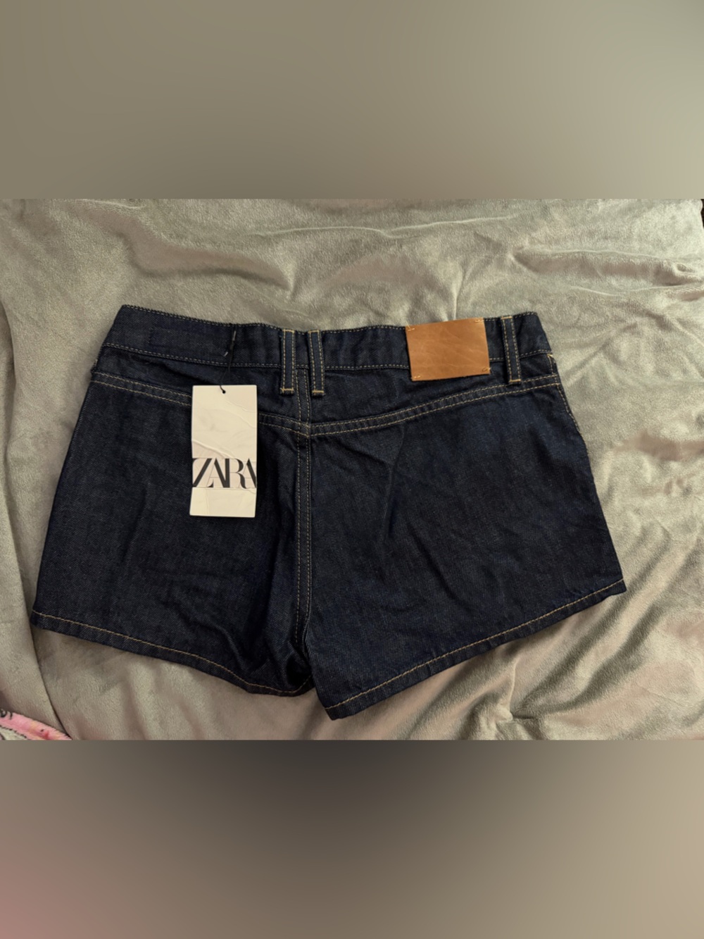 Zara Women's Black Denim Jean Shorts - Picture 3 of 4